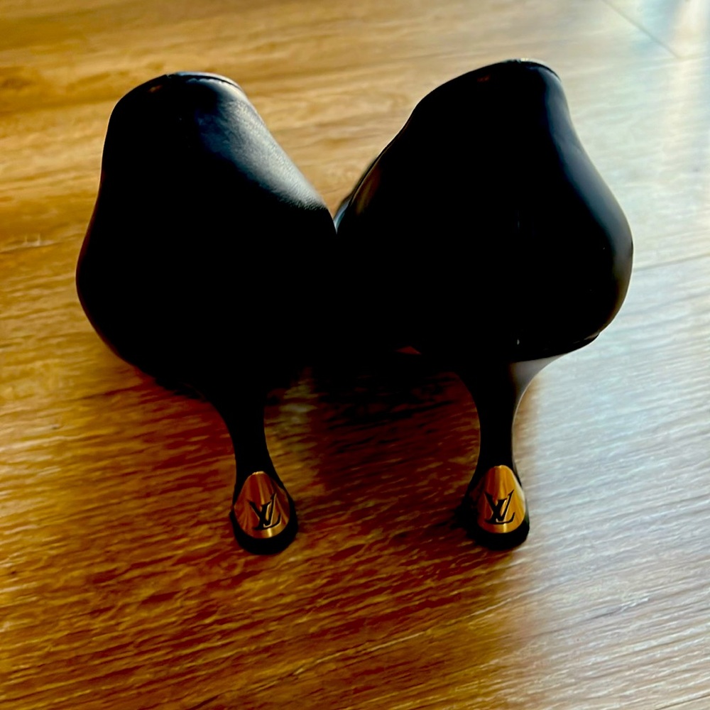 Black Louis Vuitton Heels with Gold LV Logo on back!